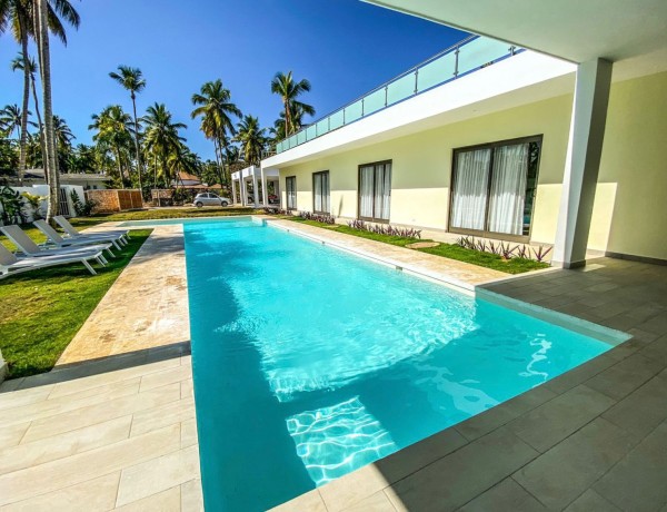 Modern House + Bungalow 60m from the Beach 🏖️