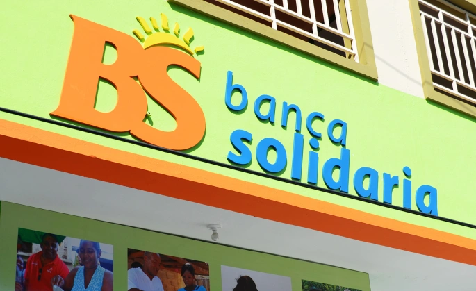 Banca solidaria samaná