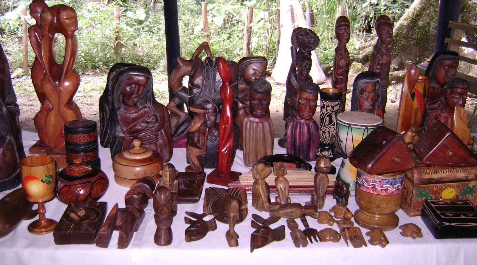 Samaná: A Journey Through Its Vibrant Culture and Authentic Handicrafts